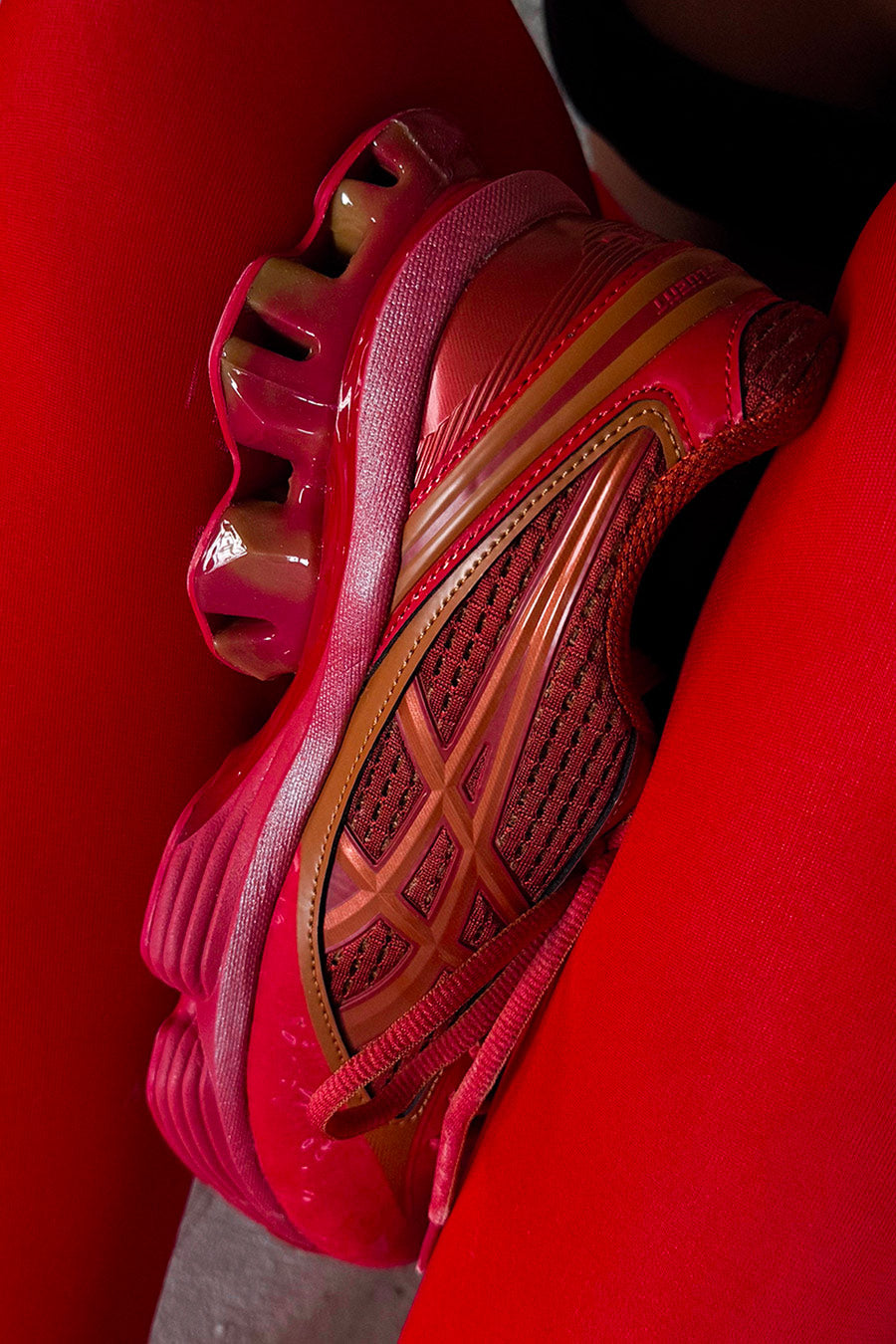 Asics - SNEAKERS US6-S GEL-KINETIC FLUENT CAYENNE ET COPPERHEAD - LE LABO STORE