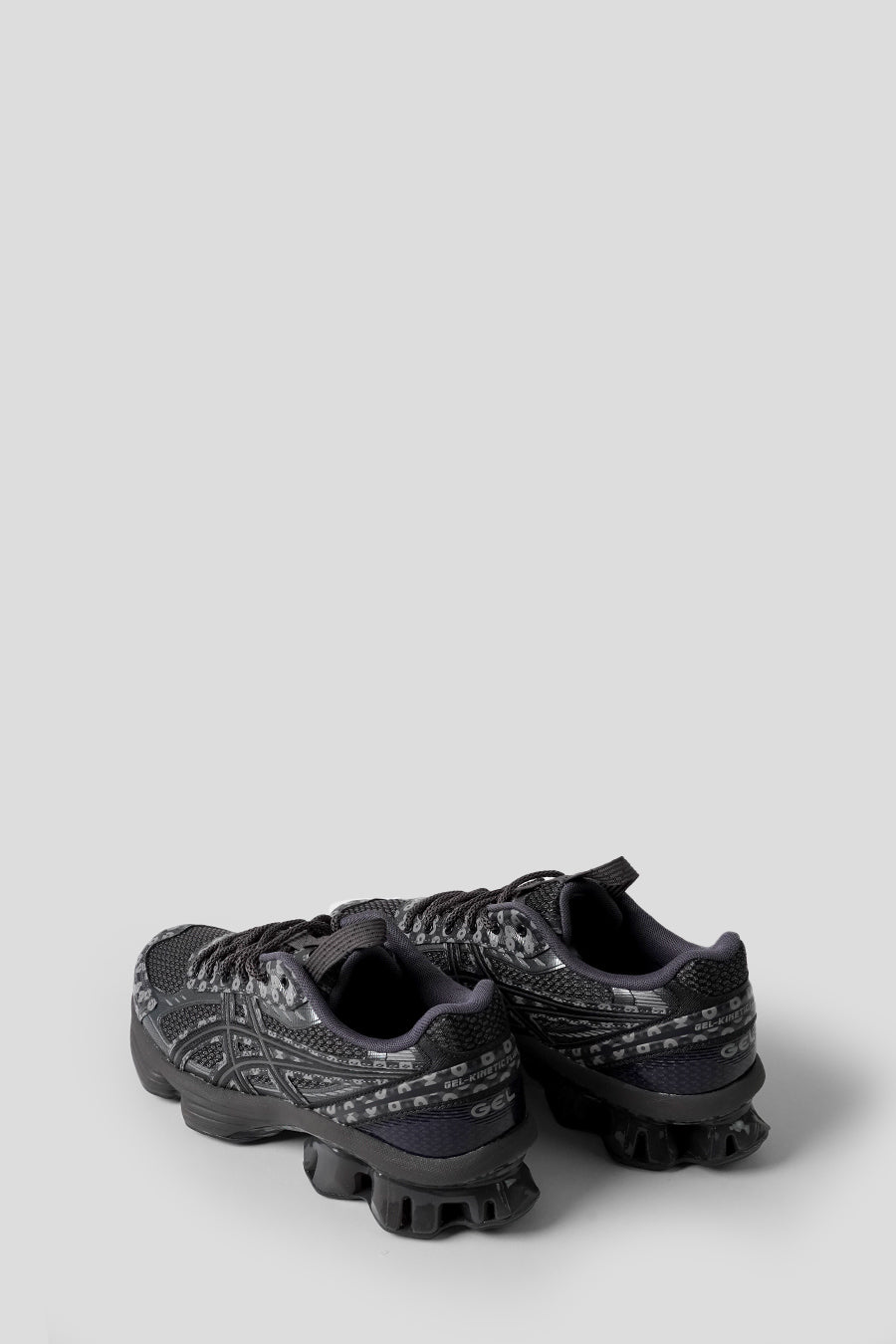 Asics - OBSIDIAN GREY ET GRAPHITE GREY US7-S GEL-KINETIC FLUENT SNEAKERS - LE LABO STORE