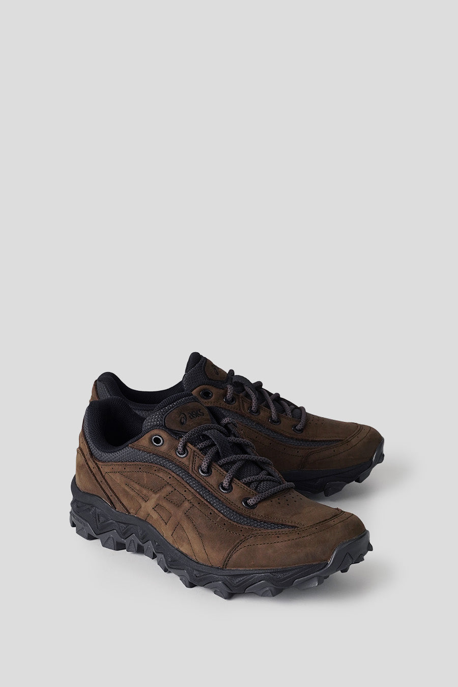 Asics - SNEAKERS GEL-TRANSCEND FJ BLACK COFFEE ET GRAPHITE GREY - LE LABO STORE