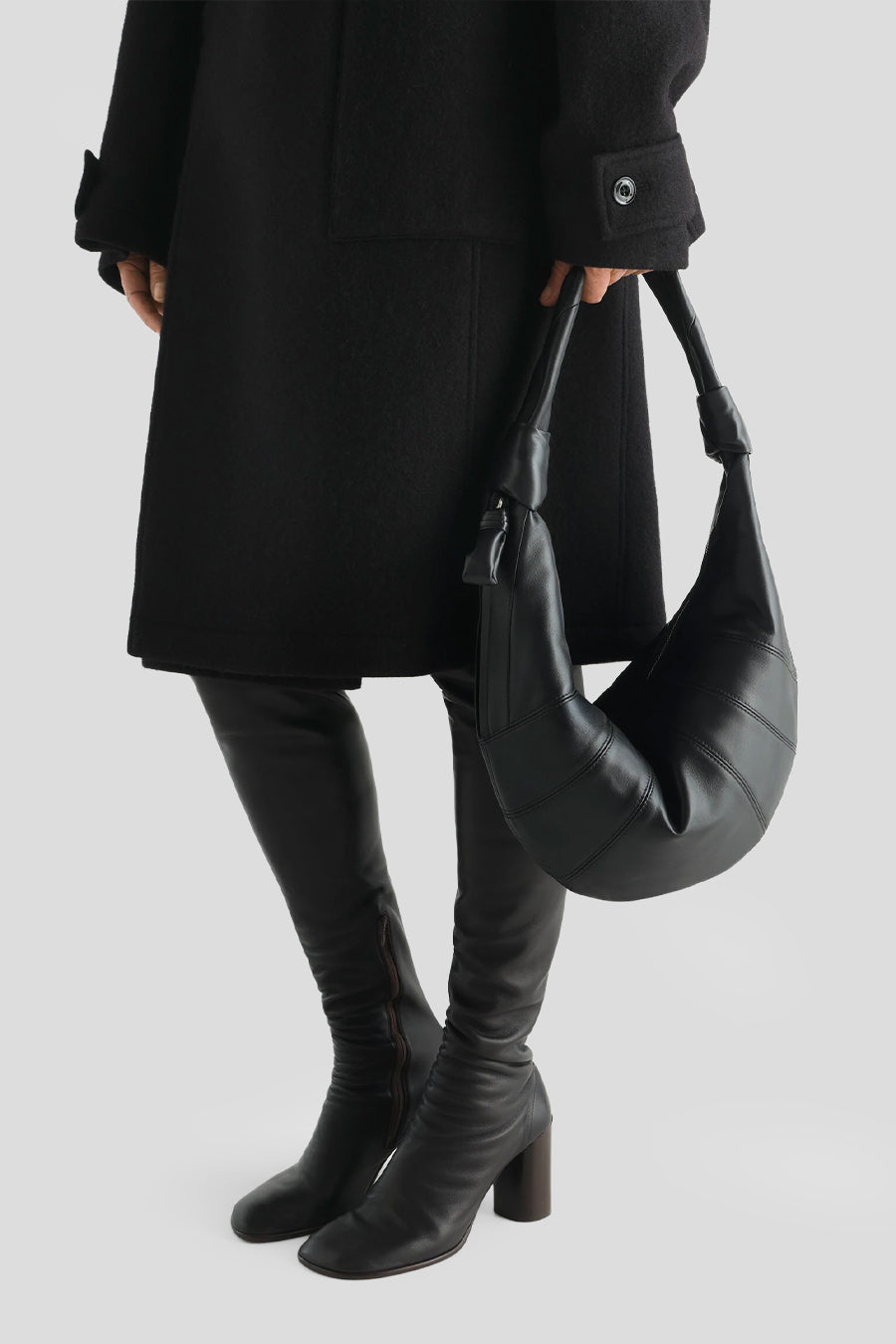 LEMAIRE - SAC FORTUNE CROISSANT NAPPA NOIR - LE LABO STORE