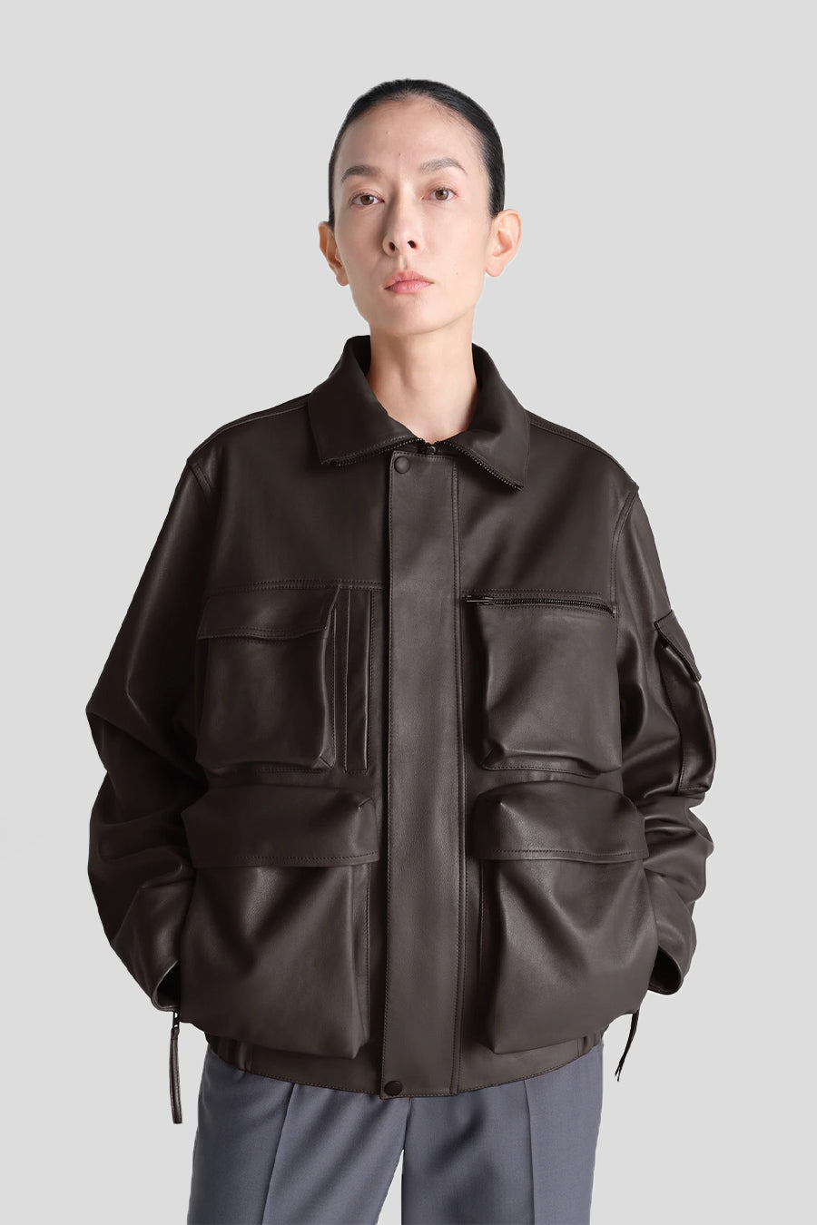 LEMAIRE - BLOUSON MULTIPOCHE EN CUIR MOKA - LE LABO STORE