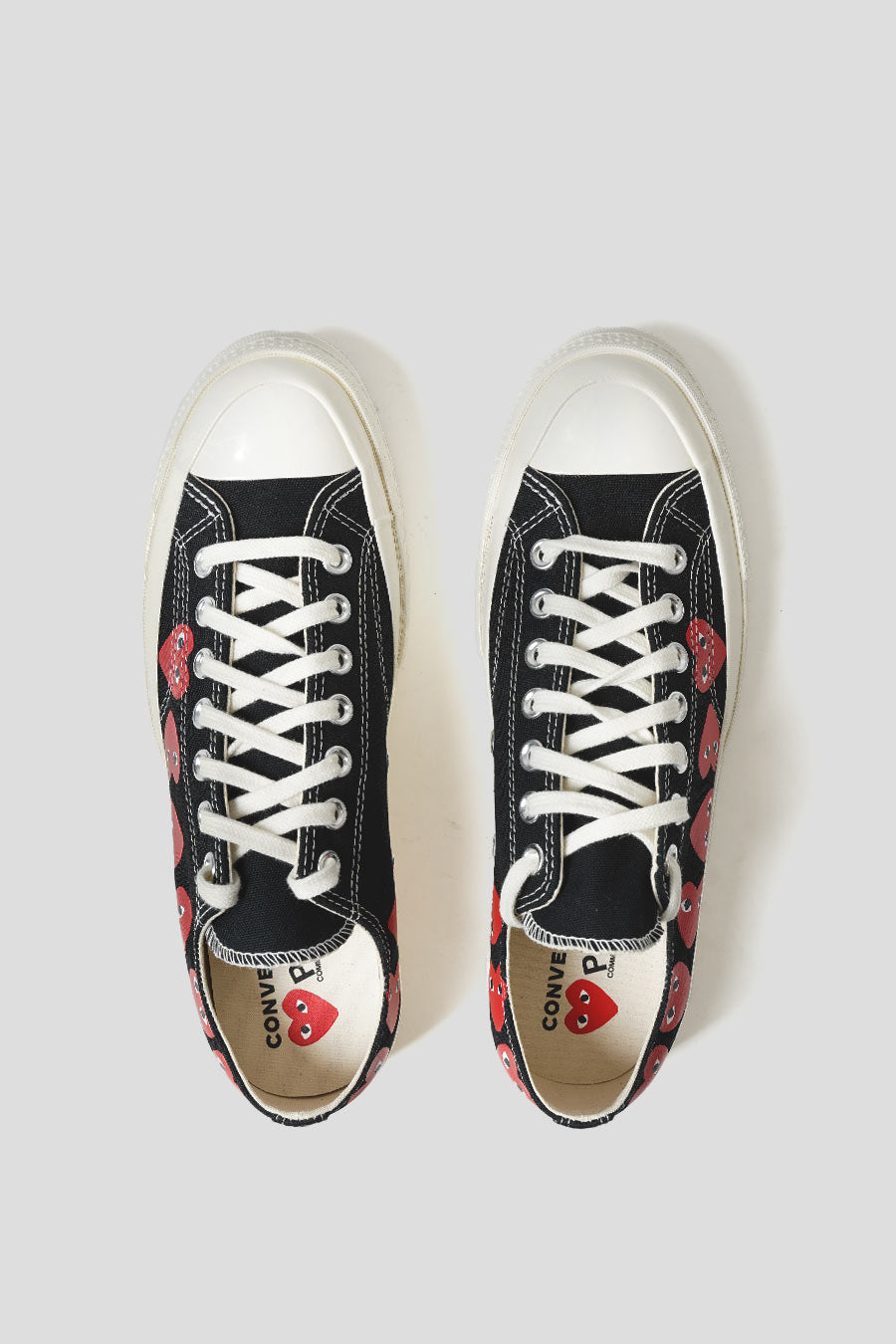 Comme des Garçons PLAY - CT70 LOW SNEAKERS MULTI HEART BLACK, HIGHRISK RED  AND EGRET