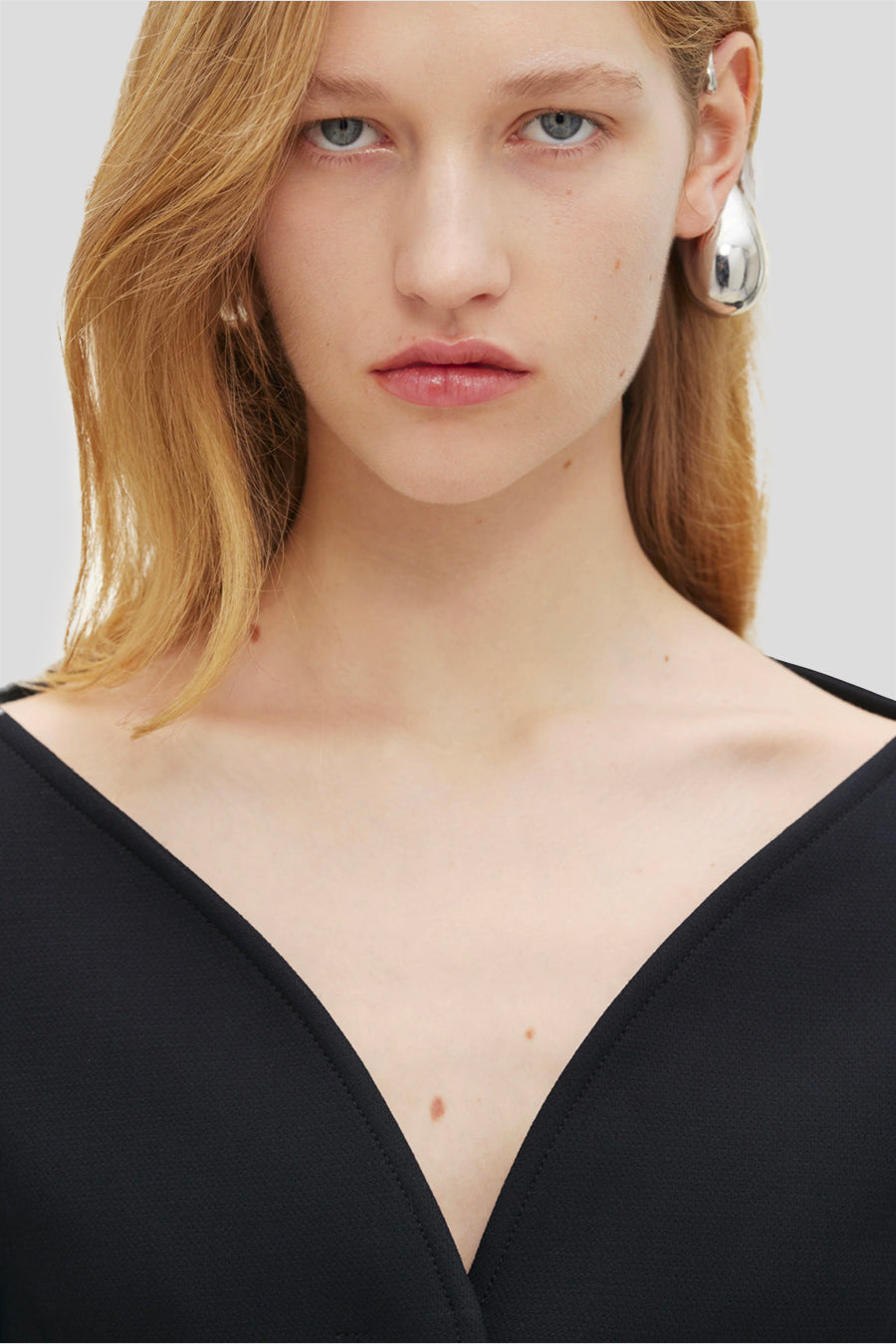 COURRÈGES - SILVER METALLIC DROP EARRING - LE LABO STORE