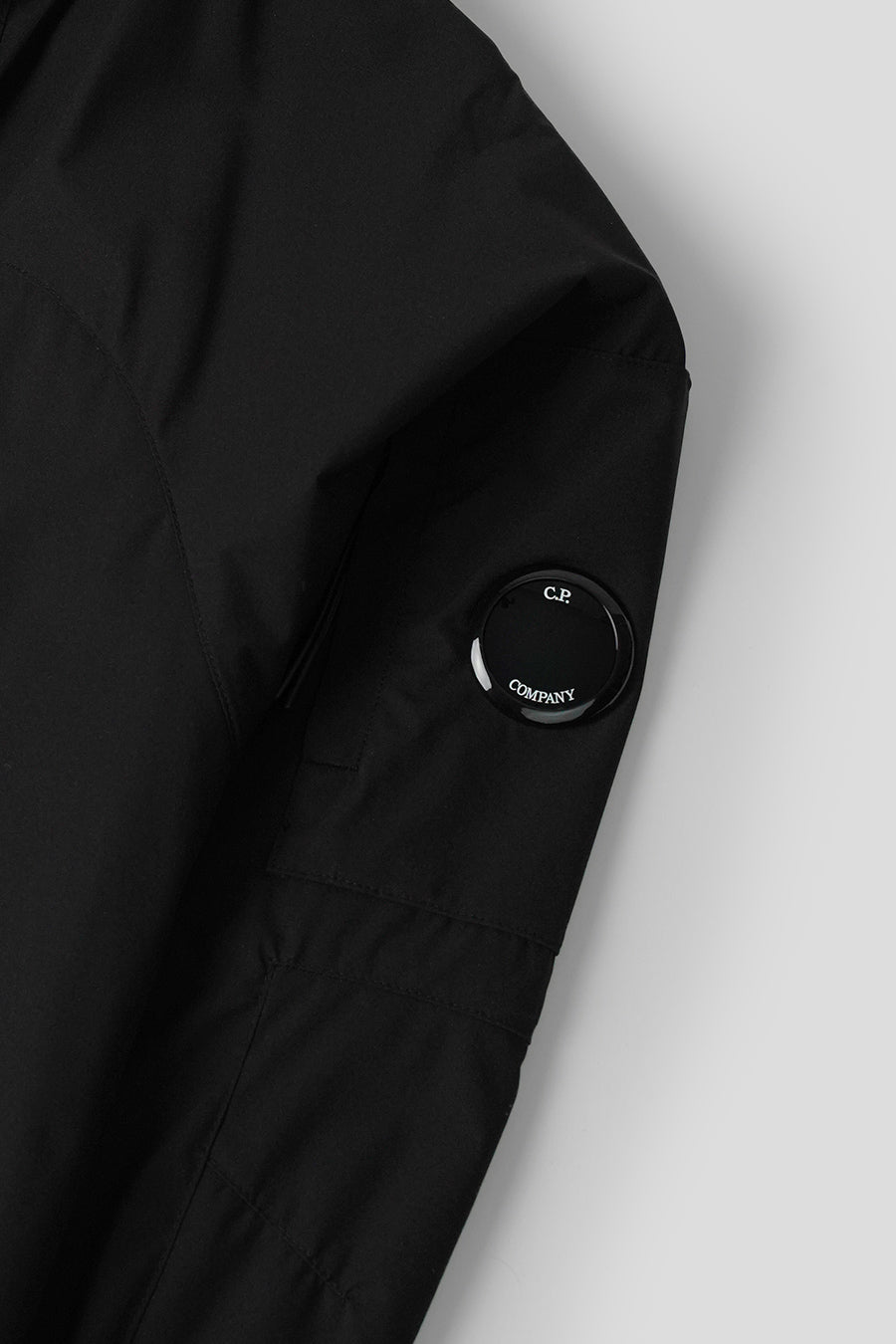CP COMPANY - BLACK PRO-TEK HOODED LENS JACKET - LE LABO STORE