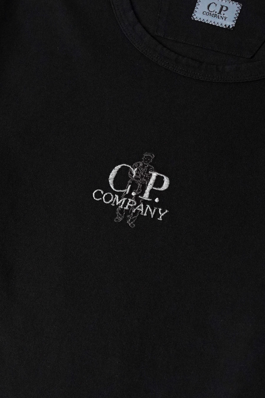 CP COMPANY - T-SHIRT MANCHE COURTE BRODÉ NOIR - LE LABO STORE