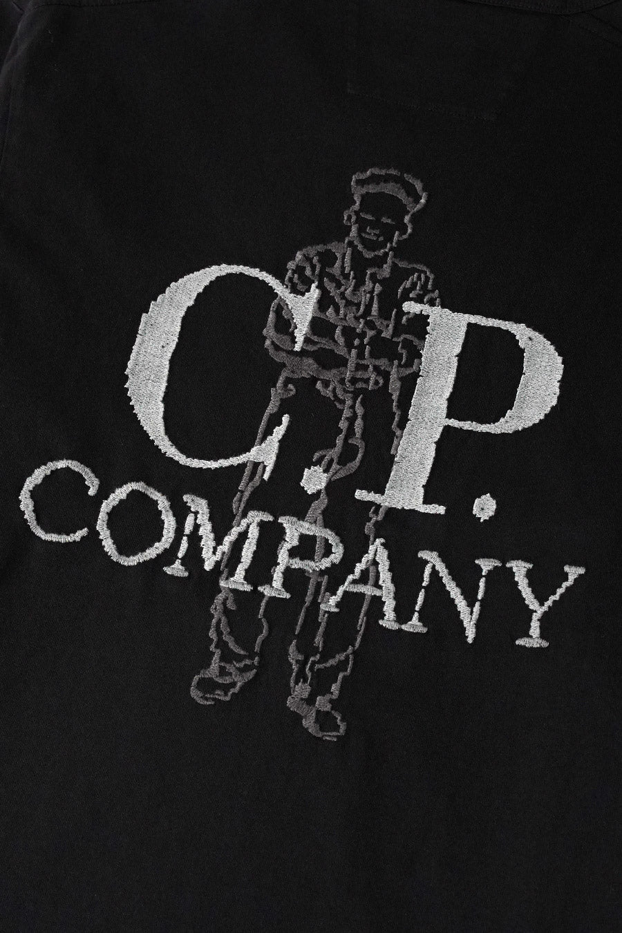 CP COMPANY - BLACK EMBROIDERED SHORT-SLEEVED T-SHIRT - LE LABO STORE