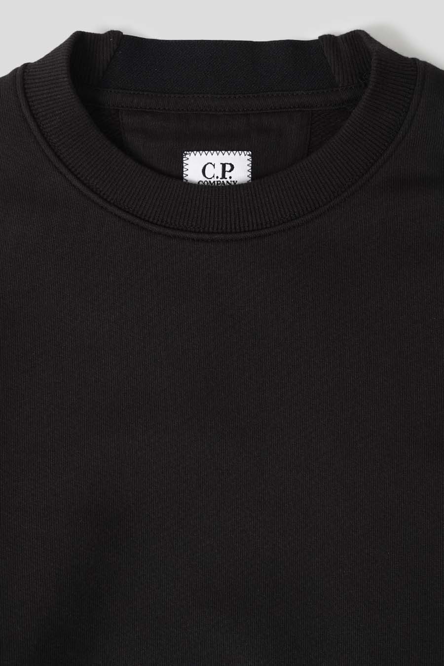 CP COMPANY - CREWNECK DIAGONAL RAISED FLEECE NOIR - LE LABO STORE