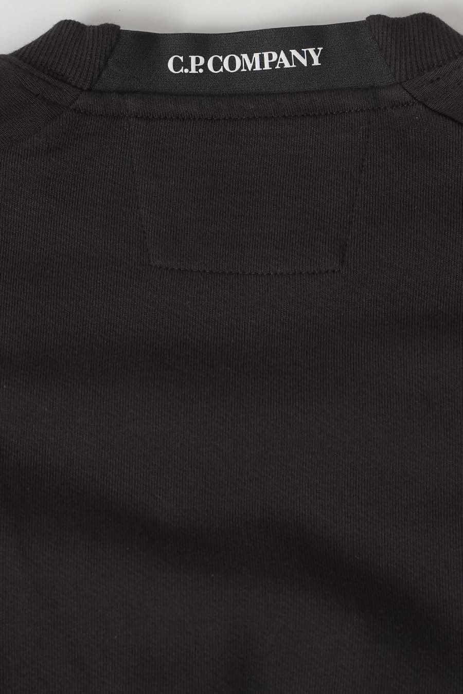 CP COMPANY - CREWNECK DIAGONAL RAISED FLEECE NOIR - LE LABO STORE