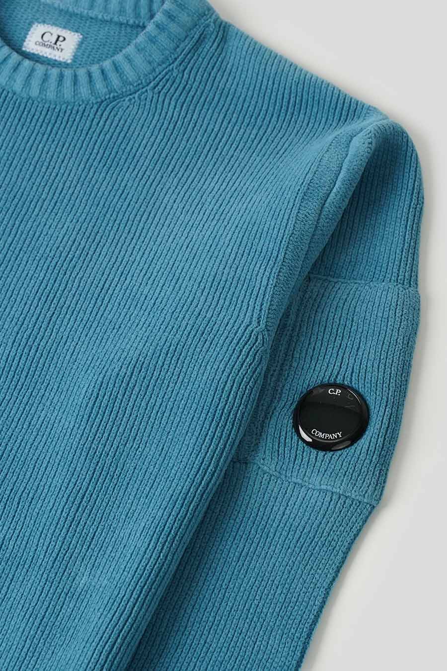 CP COMPANY - PULL CÔTELÉ BLEU AEGEAN - LE LABO STORE