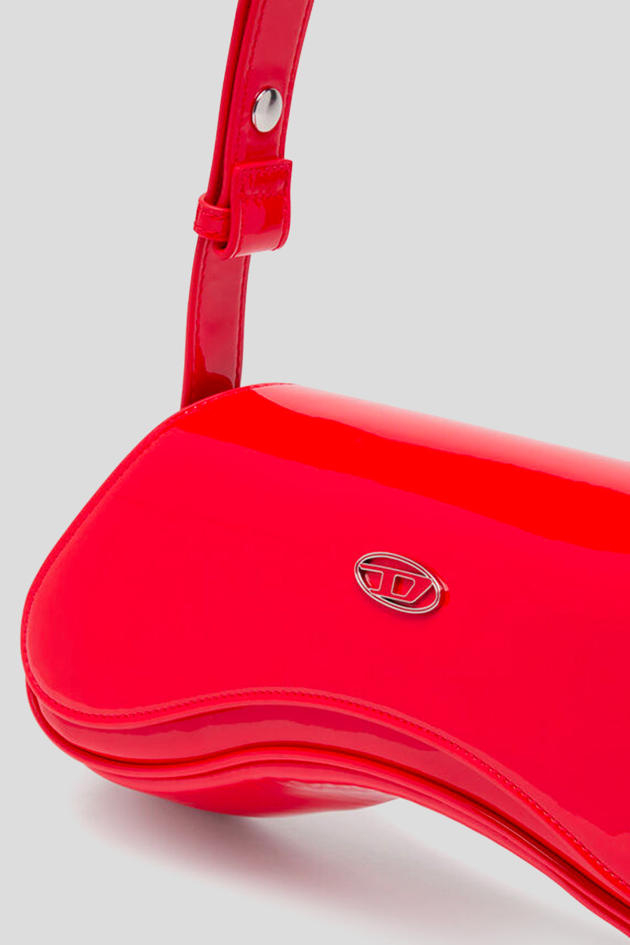 DIESEL - SAC PLAY GLOSSY À BANDOULIÈRE ROUGE - LE LABO STORE
