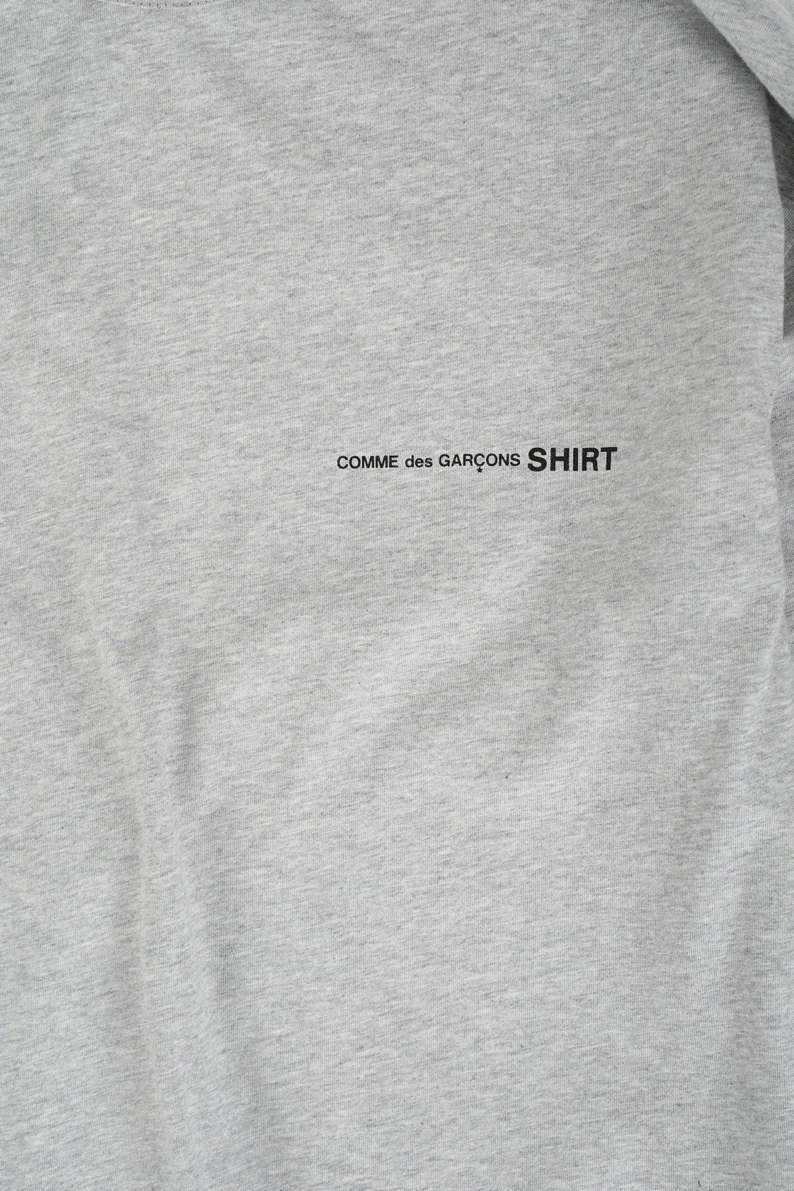 Comme des garçons SHIRT - T-SHIRT MANCHE LONGUE OVERSIZE LOGO POITRINE GRIS - LE LABO STORE