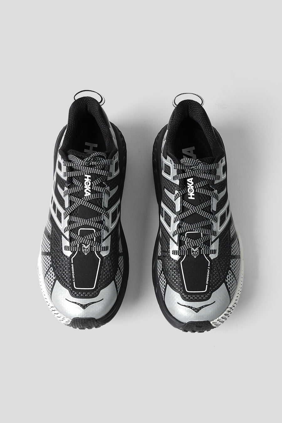 HOKA ONE ONE - SNEAKERS SPEEDGOAT 2 STEALTH/TECH BLACK ET STARDUST - LE LABO STORE