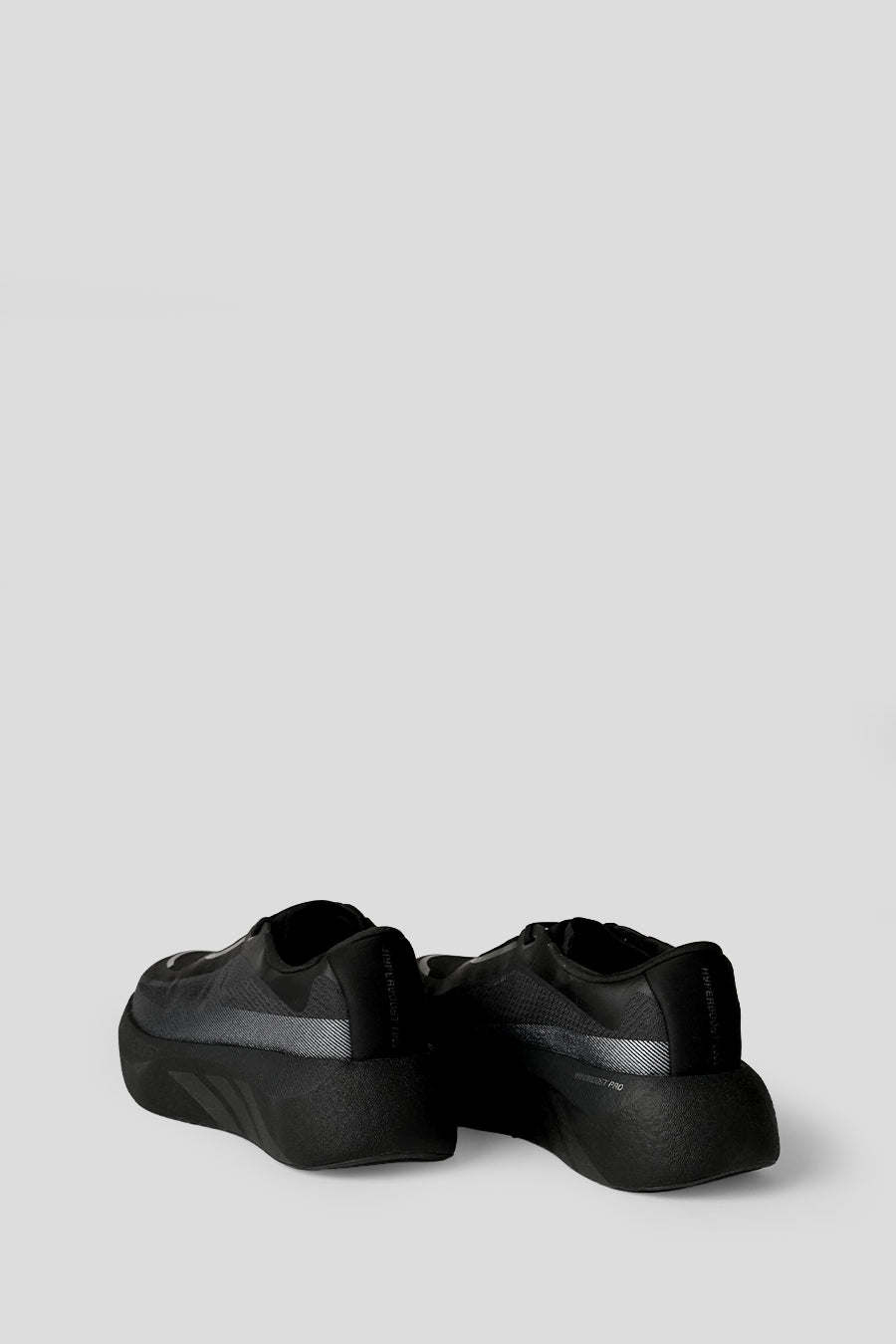ADIDAS - SNEAKERS HYPERBOOST EDGE M CORE BLACK ET CARBON - LE LABO STORE