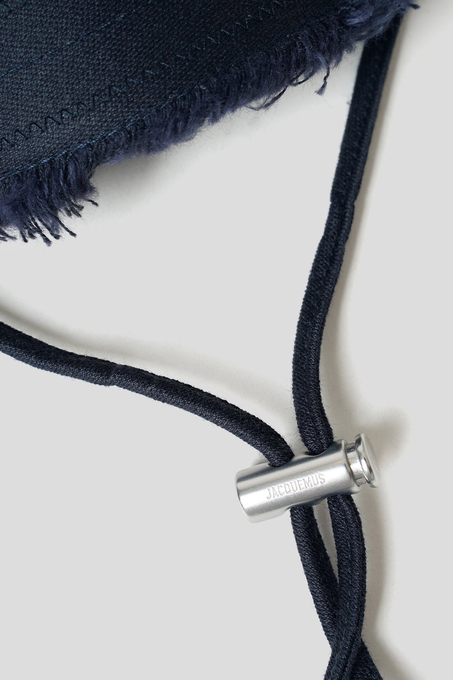 Jacquemus - THE DARK BLUE ARTICHOKE CAP - LE LABO STORE