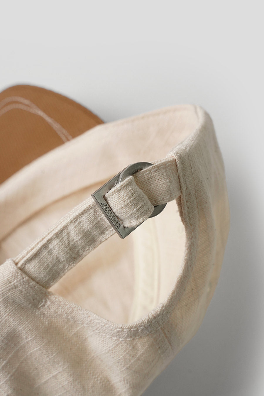 Jacquemus - THE GELATO OFF WHITE CAP - LE LABO STORE