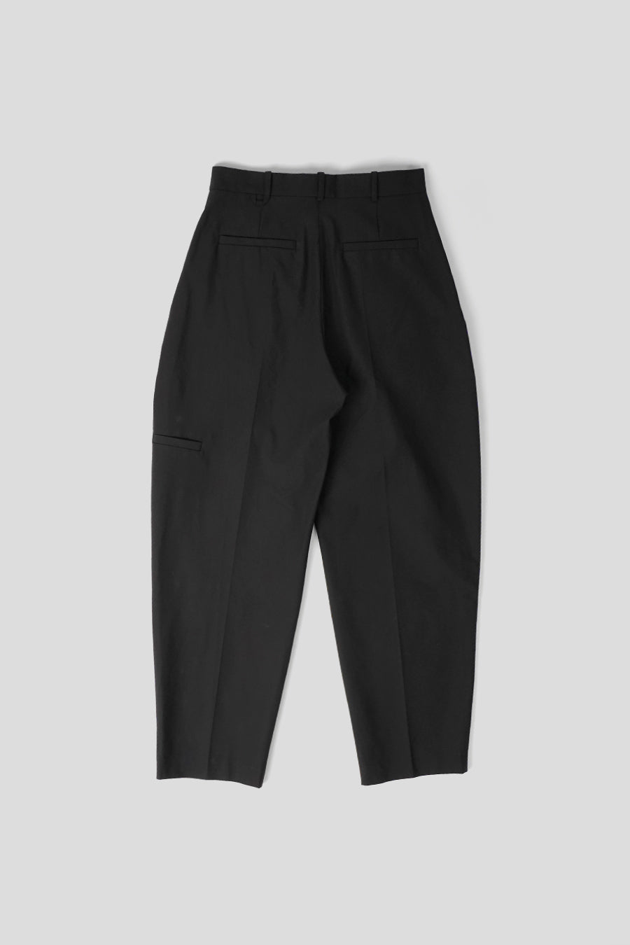 Jacquemus - LA PANTALON AERO NOIR - LE LABO STORE