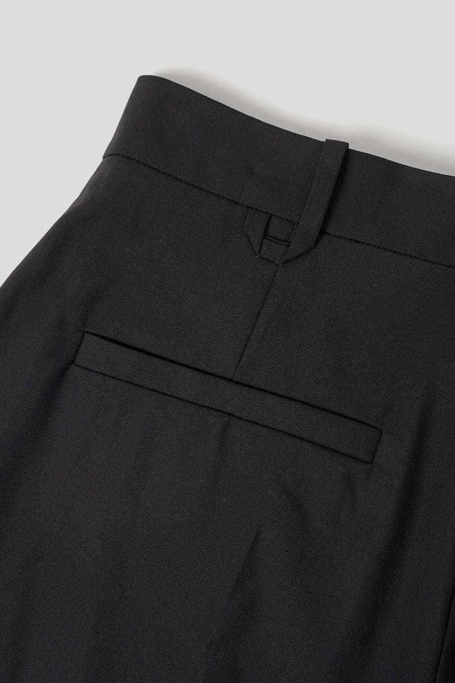 Jacquemus - LA PANTALON AERO NOIR - LE LABO STORE