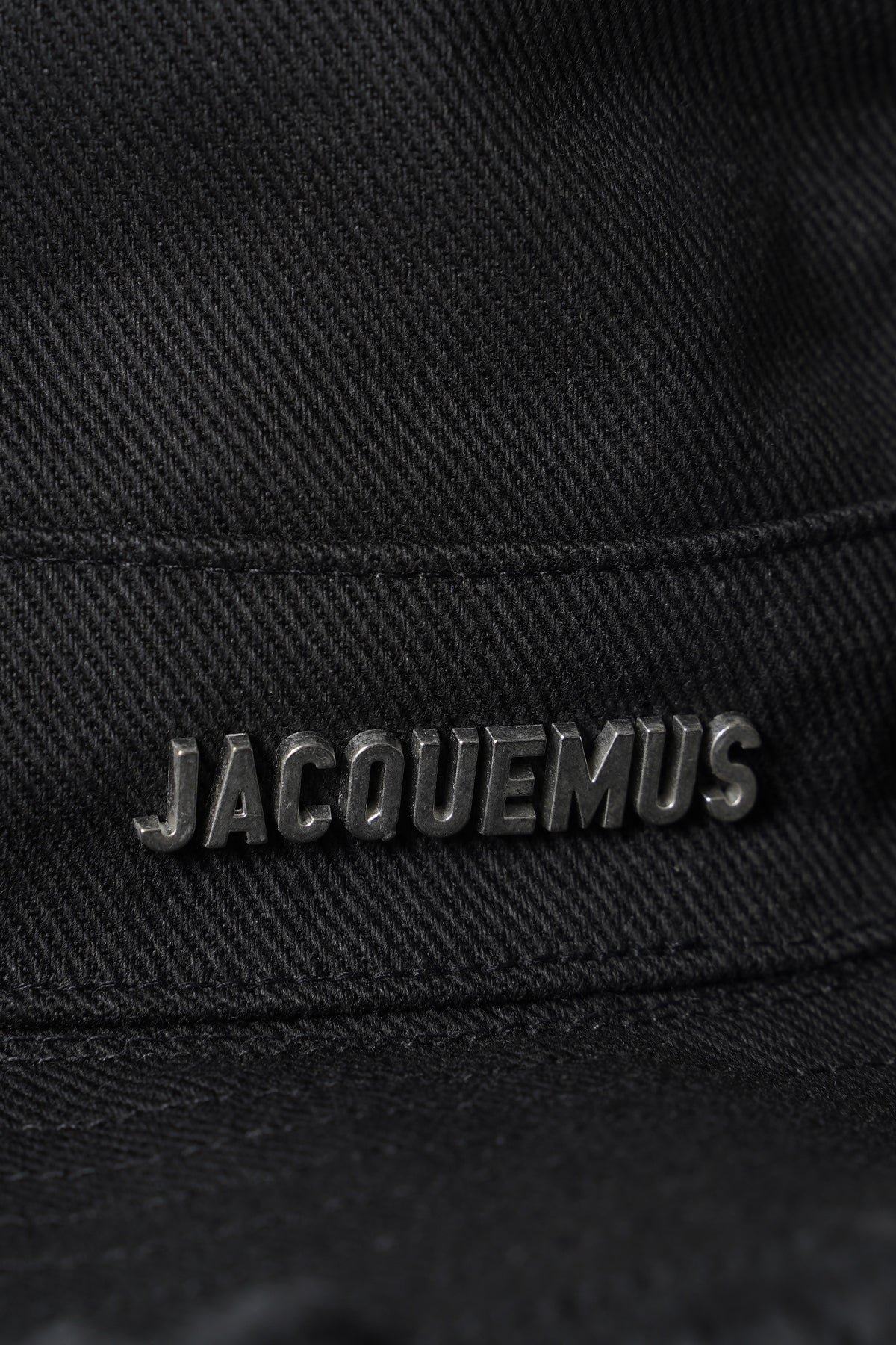 Jacquemus - LE BOB ARTICHAUT NOIR - LE LABO STORE