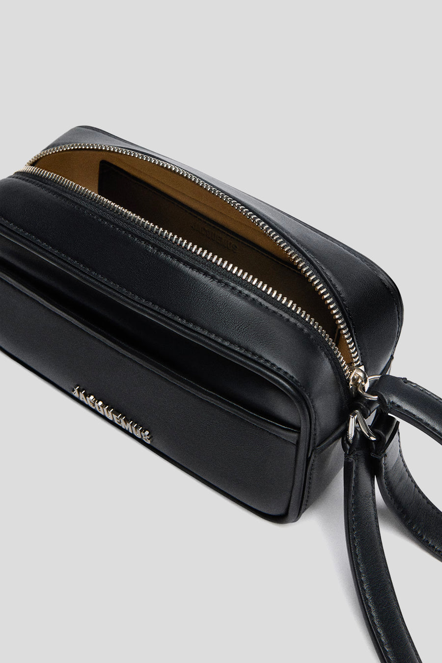 Jacquemus - LE SAC BANETO NOIR - LE LABO STORE