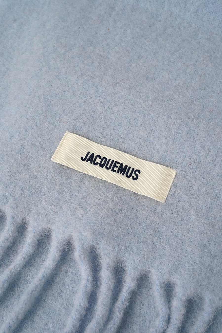 Jacquemus - L'ÉCHARPE CARRO PALE LILAS - LE LABO STORE