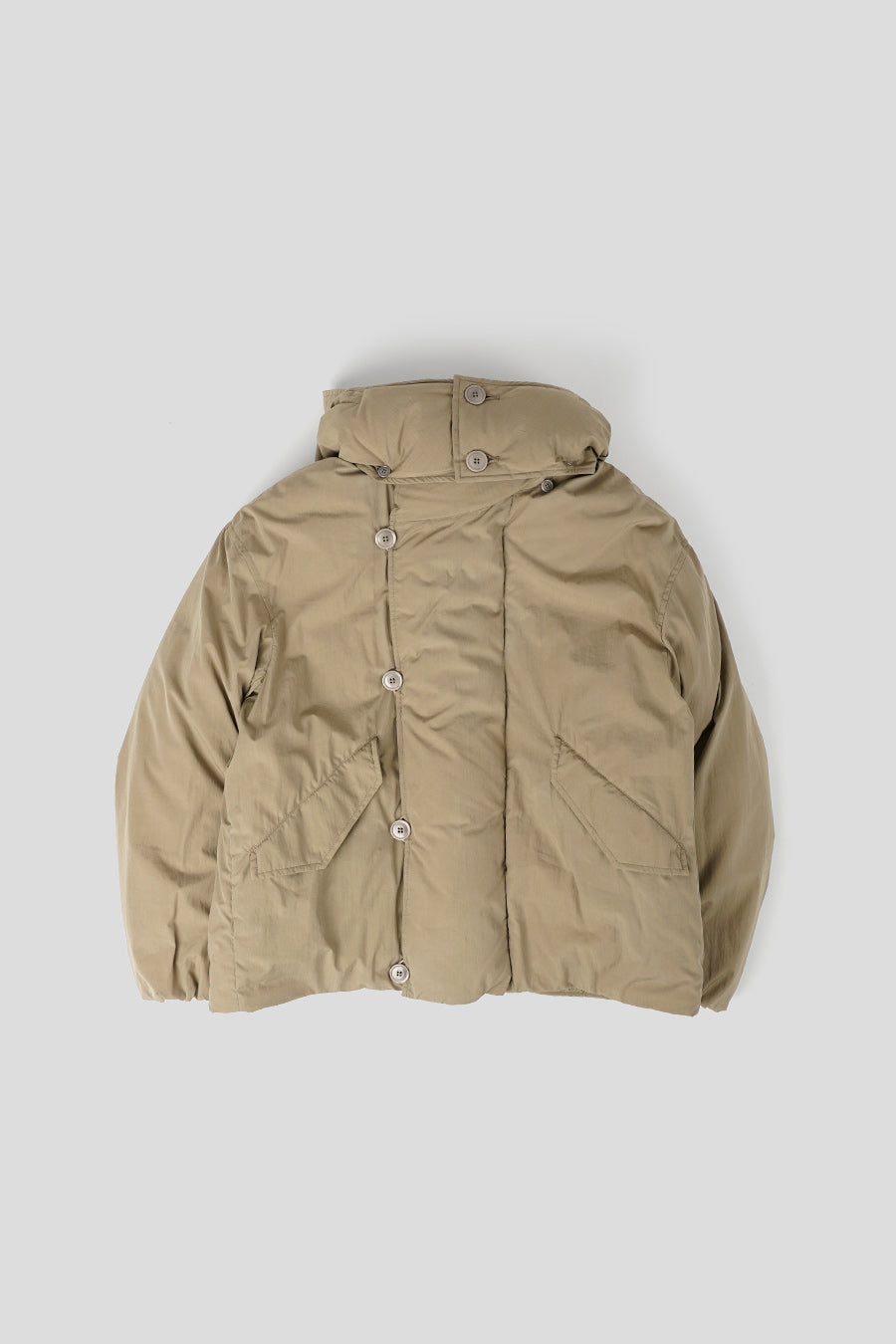 LEMAIRE - BLOUSON MATELASSÉ À CAPUCHE DESERT SAGE - LE LABO STORE