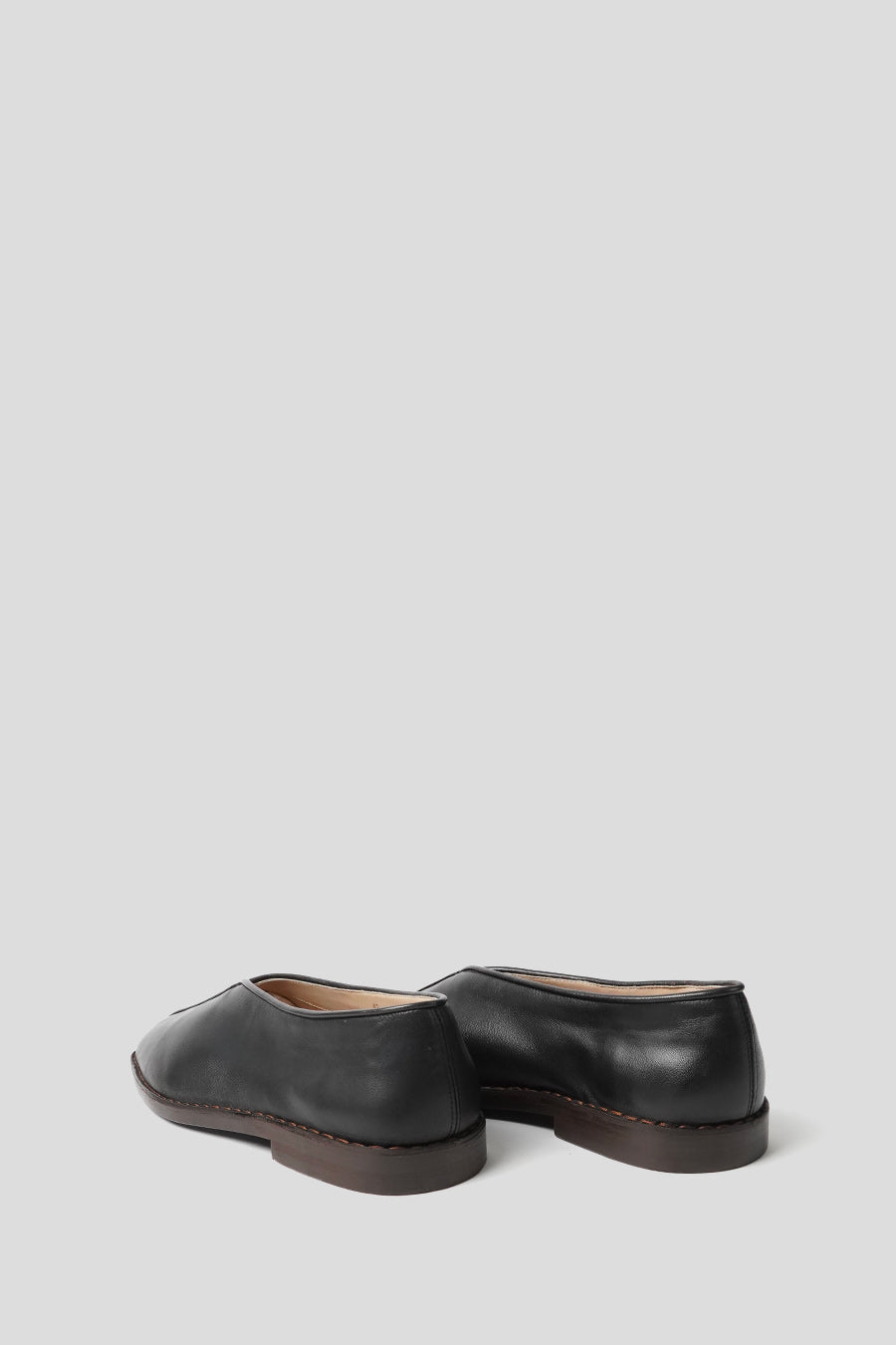 LEMAIRE - CHAUSSONS PASSEPOILÉS BLACK ET DARK CHOCOLATE - LE LABO STORE