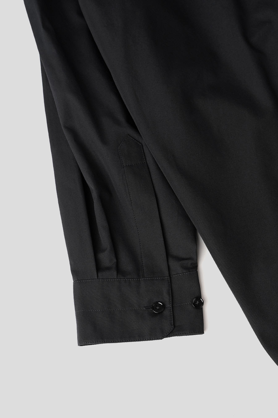 LEMAIRE - BLACK STRAIGHT COLLAR TWISTED SHIRT  - LE LABO STORE