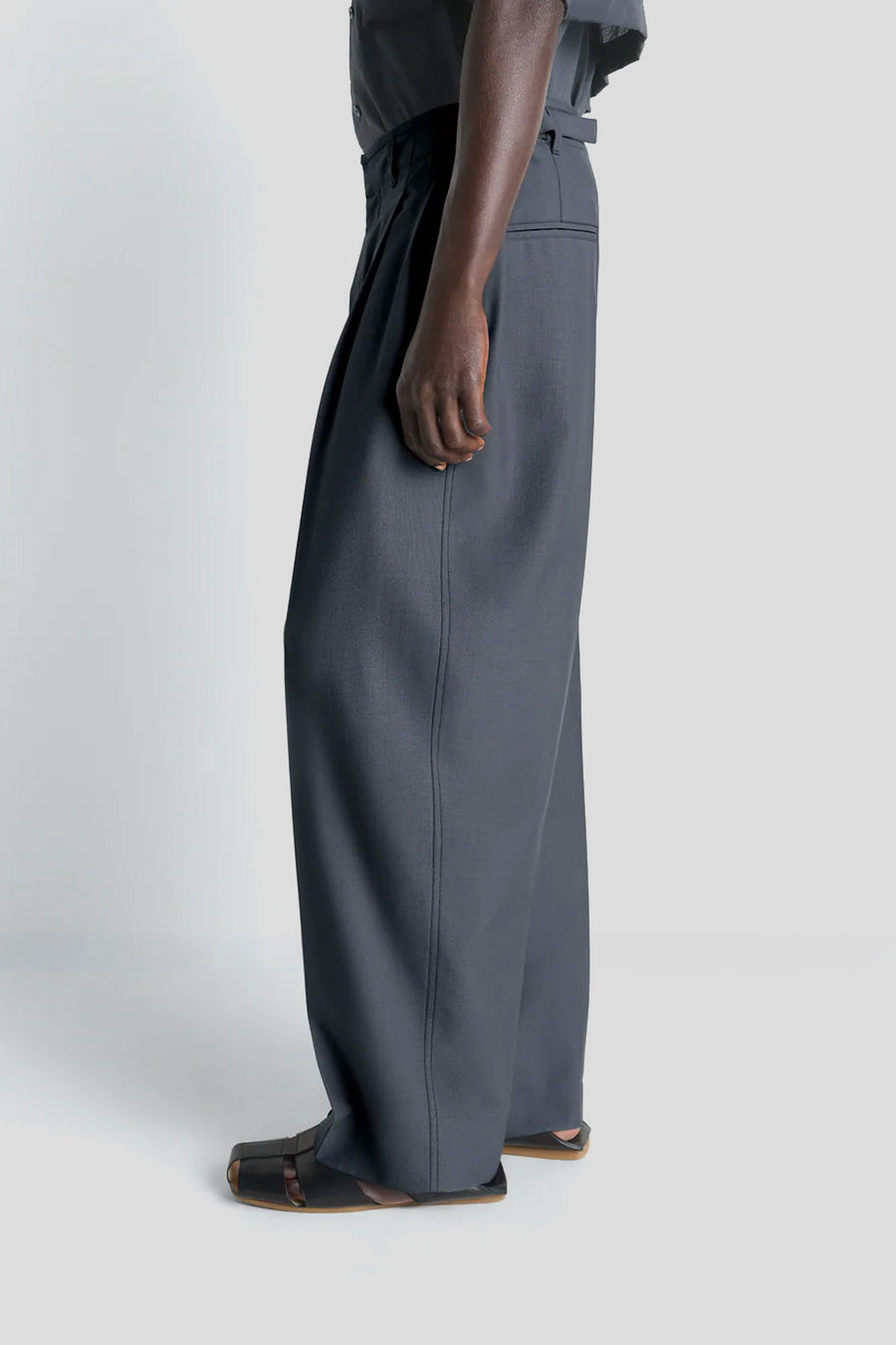 LEMAIRE - CARBON PLEATED TAILORED PANTS - LE LABO STORE
