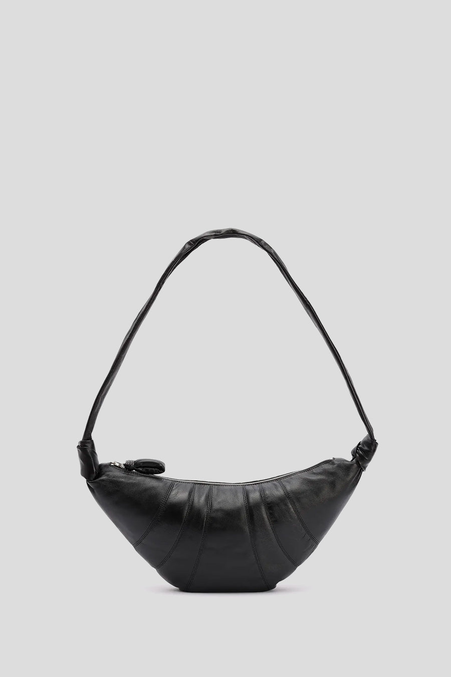 LEMAIRE - SAC MEDIUM CROISSANT NOIR LISSE - LE LABO STORE