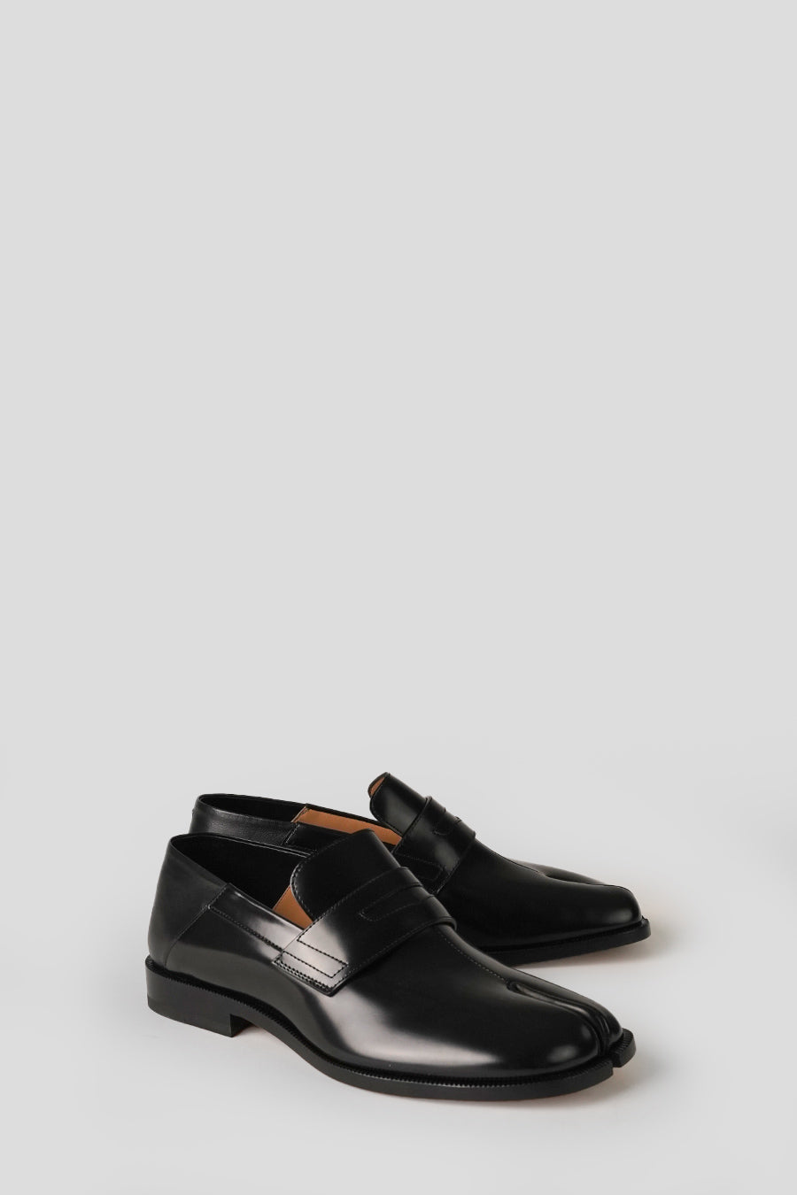 Maison Margiela - CHAUSSURES SLIP-ON TABI NOIRES - LE LABO STORE