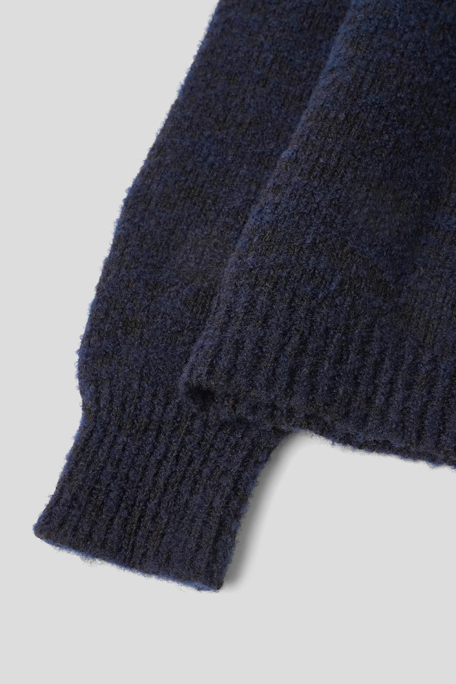 Maison Margiela - PULL TRICOT NOIR ET BLEU - LE LABO STORE