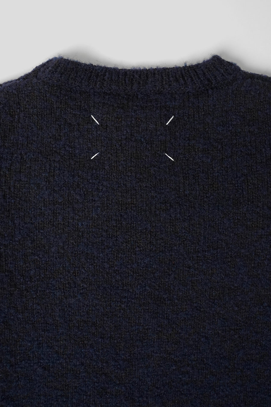 Maison Margiela - PULL TRICOT NOIR ET BLEU - LE LABO STORE