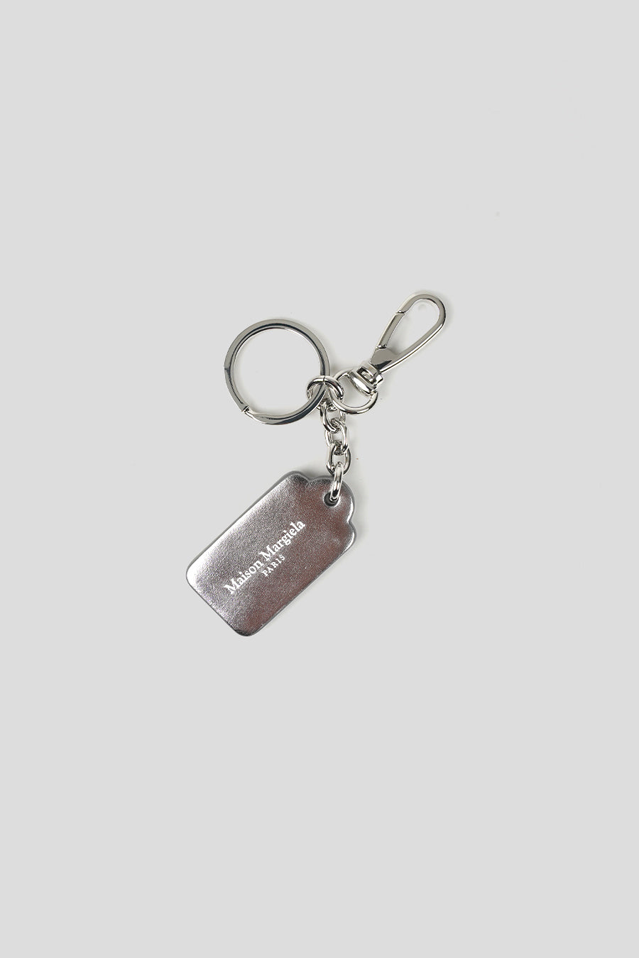 Maison Margiela - MINI PORTE-CLÉS FOUR STITCHES EN CUIR ARGENTÉ - LE LABO STORE