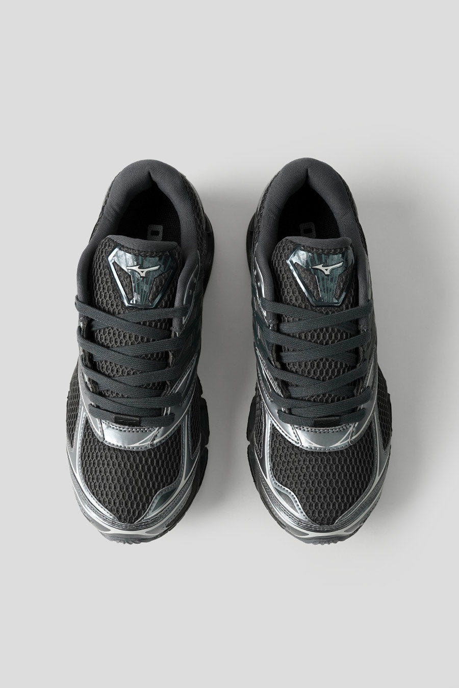 Mizuno - SNEAKERS WAVE PROPHECY LS BLACK SAND, BLACK ET METALLIC GRAY - LE LABO STORE