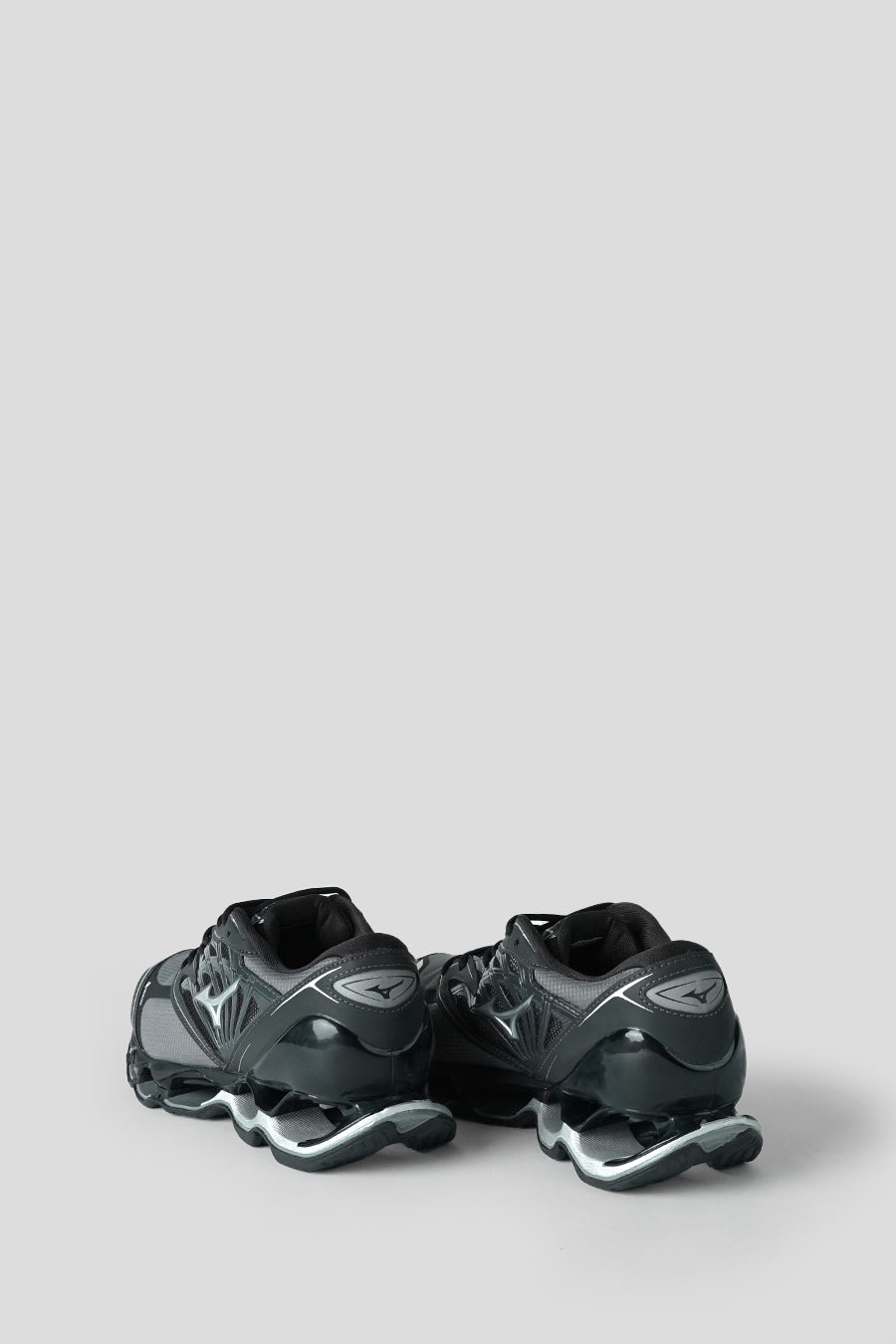 Mizuno - SNEAKERS WAVE PROPHECY LS GTX QUIED SHADE, SILVER ET BLACK - LE LABO STORE