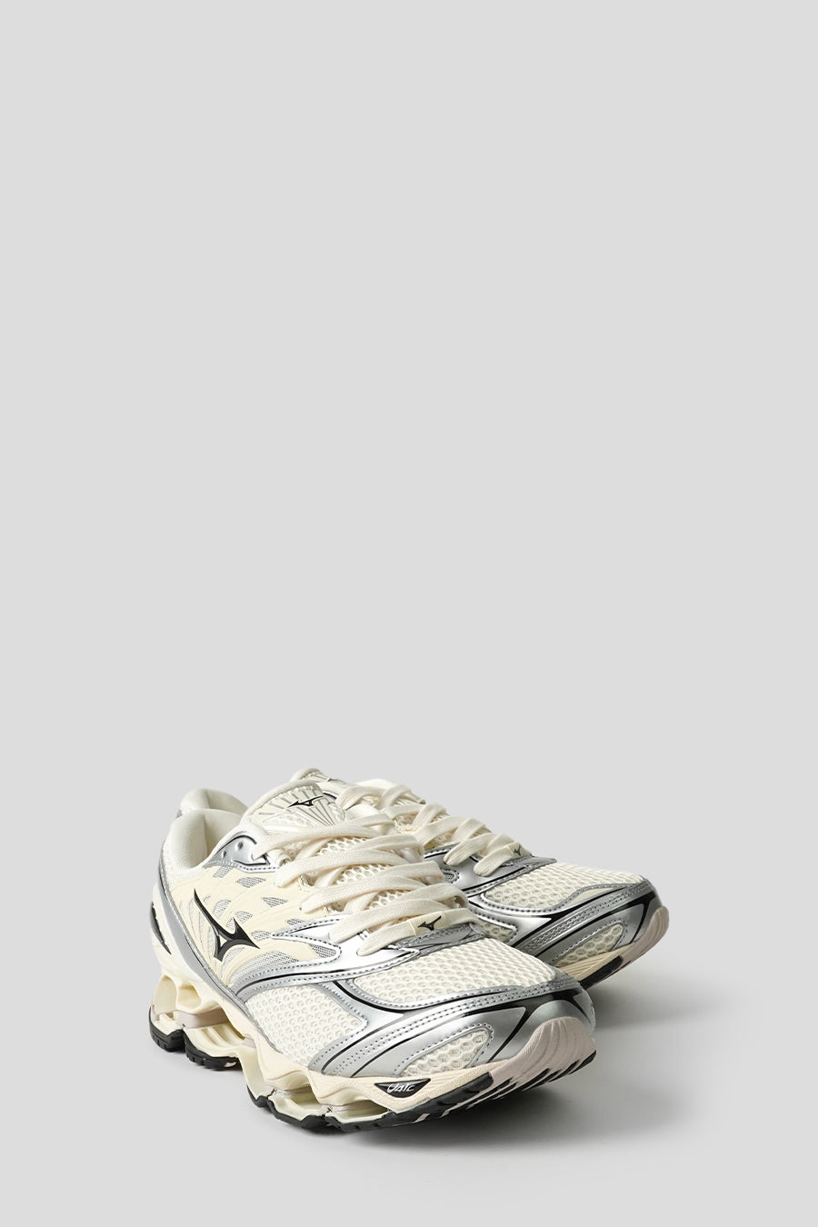 Mizuno - SNEAKERS WAVE PROPHECY LS PRISTINE, BLACK ET SILVER - LE LABO STORE