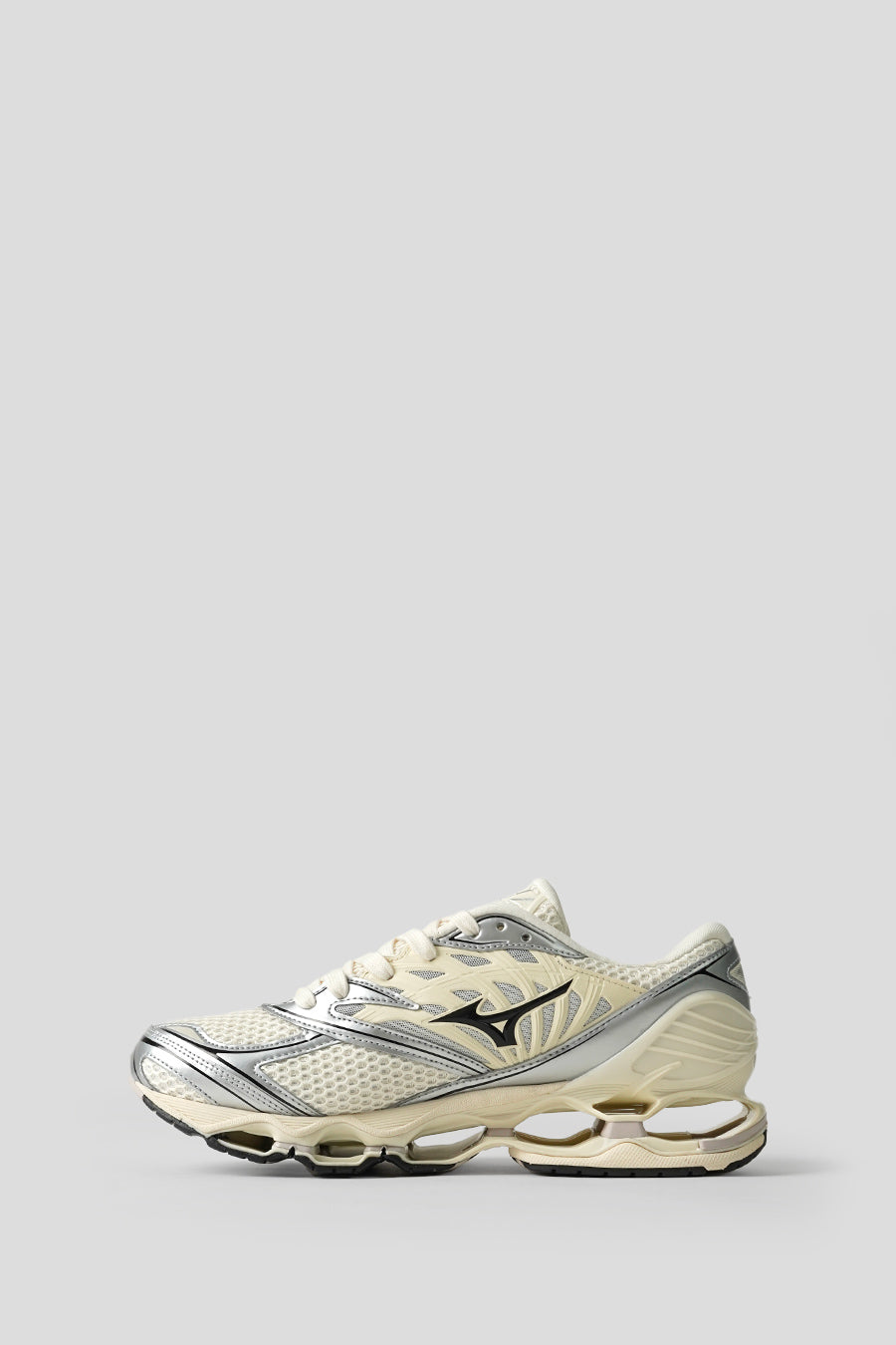 Mizuno - SNEAKERS WAVE PROPHECY LS PRISTINE, BLACK ET SILVER - LE LABO STORE