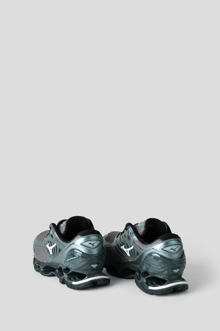 Mizuno - SNEAKERS WAVE PROPHECY LS QUIET SHADE, BLACK, HARBOR MIST - LE LABO STORE