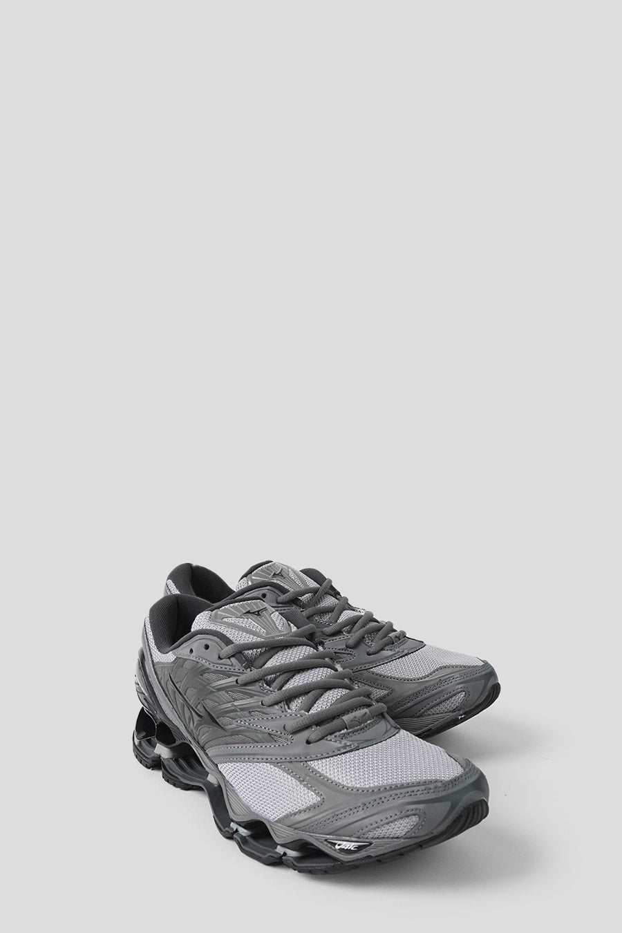 Mizuno - SNEAKERS WAVE PROPHECY LS ULTIMATE GRAY, QUIET SHADE ET BLACK - LE LABO STORE