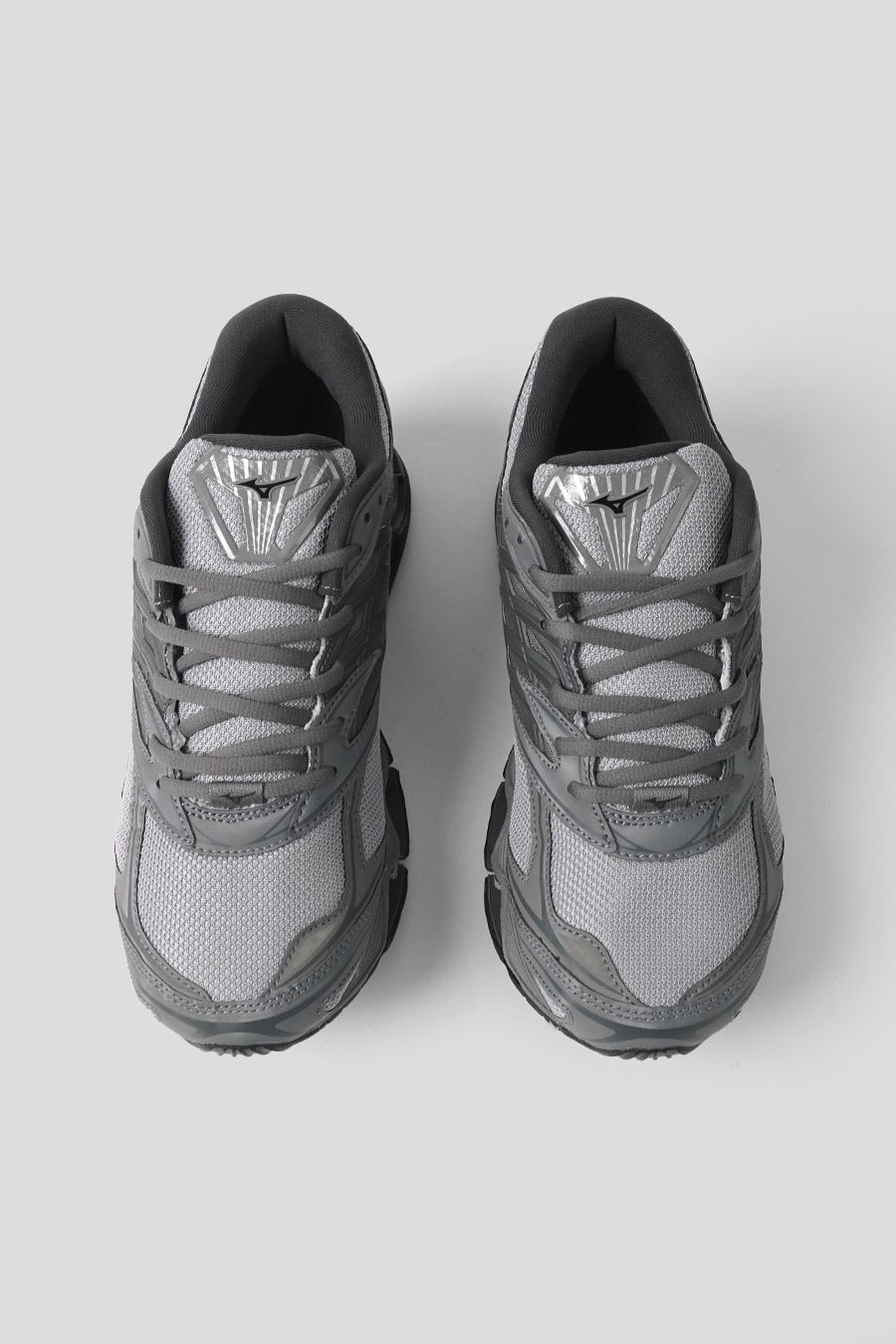Mizuno - ULTIMATE GRAY, QUIET SHADE AND BLACK WAVE PROPHECY LS SNEAKERS - LE LABO STORE
