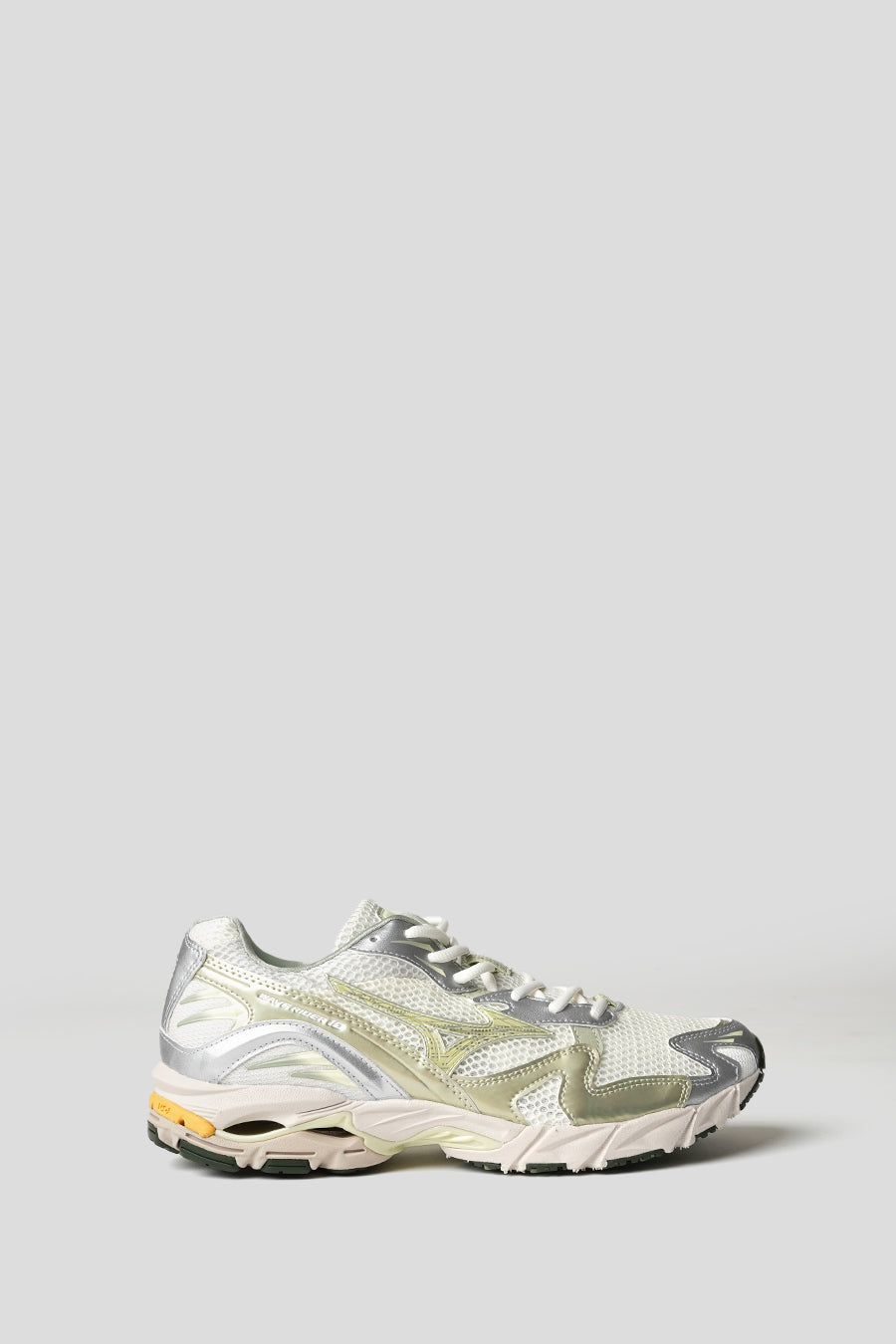 Mizuno - SNOWWHITE, WHITE JADE AND DESERT SAGE WAVE RIDER 10 SNEAKERS - LE LABO STORE