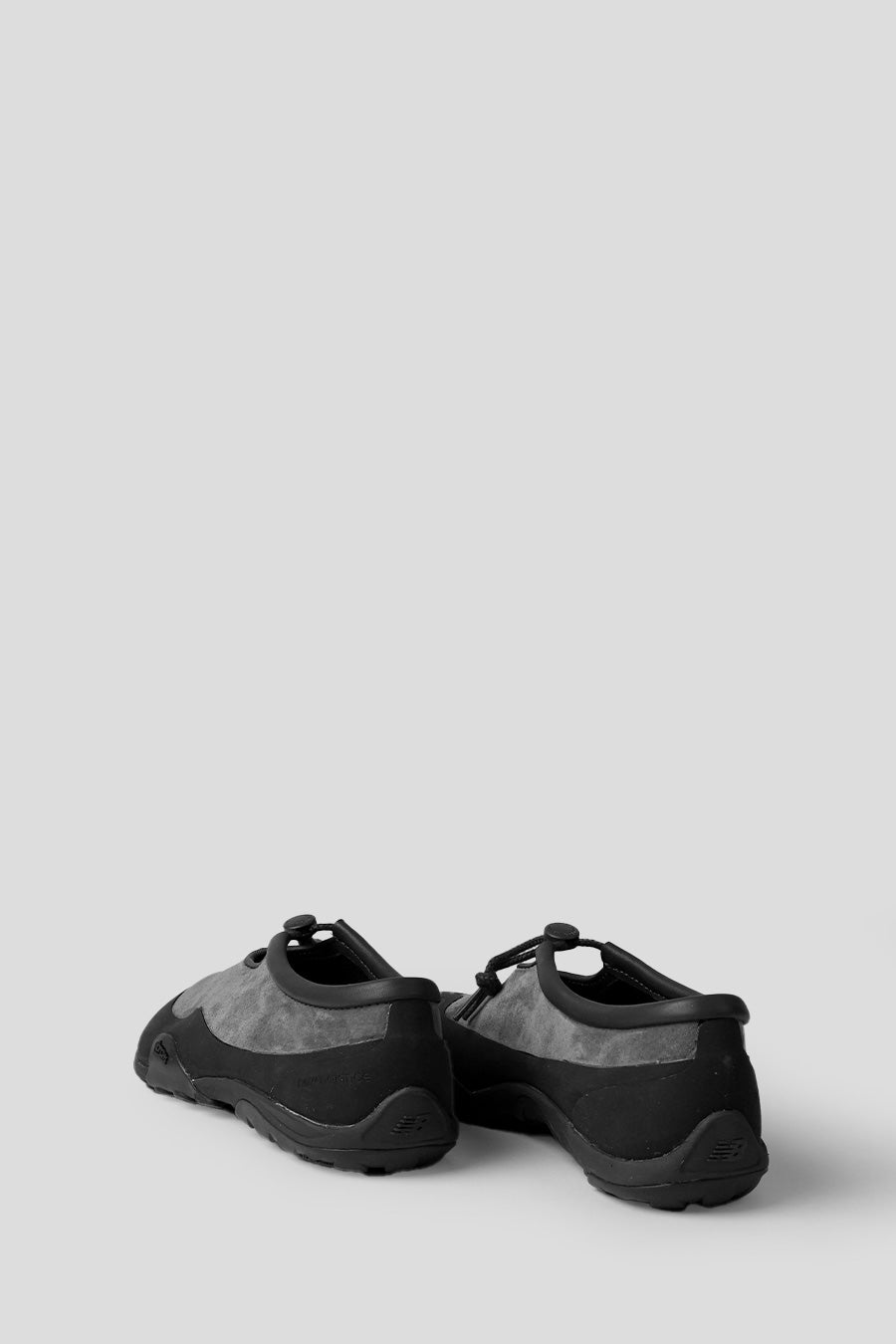 NEW BALANCE - MT10T MAGNET AND BLACK CEMENT SHOES - LE LABO STORE