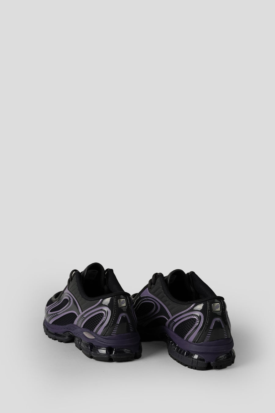 NEW BALANCE - SNEAKERS 18905JK DARK NIGHT ET CANDIED VIOLET - LE LABO STORE