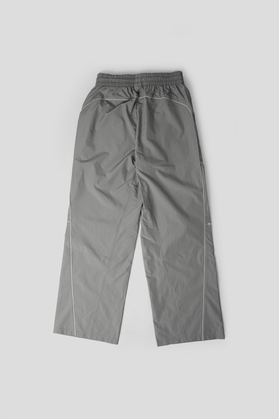 NEW BALANCE - GREY ELUSIVE SHELL TRACK PANT - LE LABO STORE