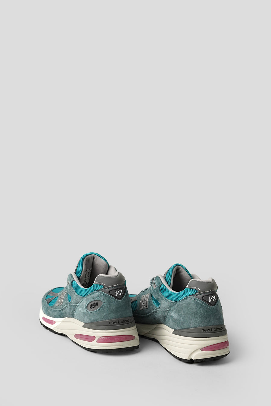 NEW BALANCE - SNEAKER MADE IN UK 992V2 PORCELAIN GREEN, TROOPER AND SILVER - LE LABO STORE
