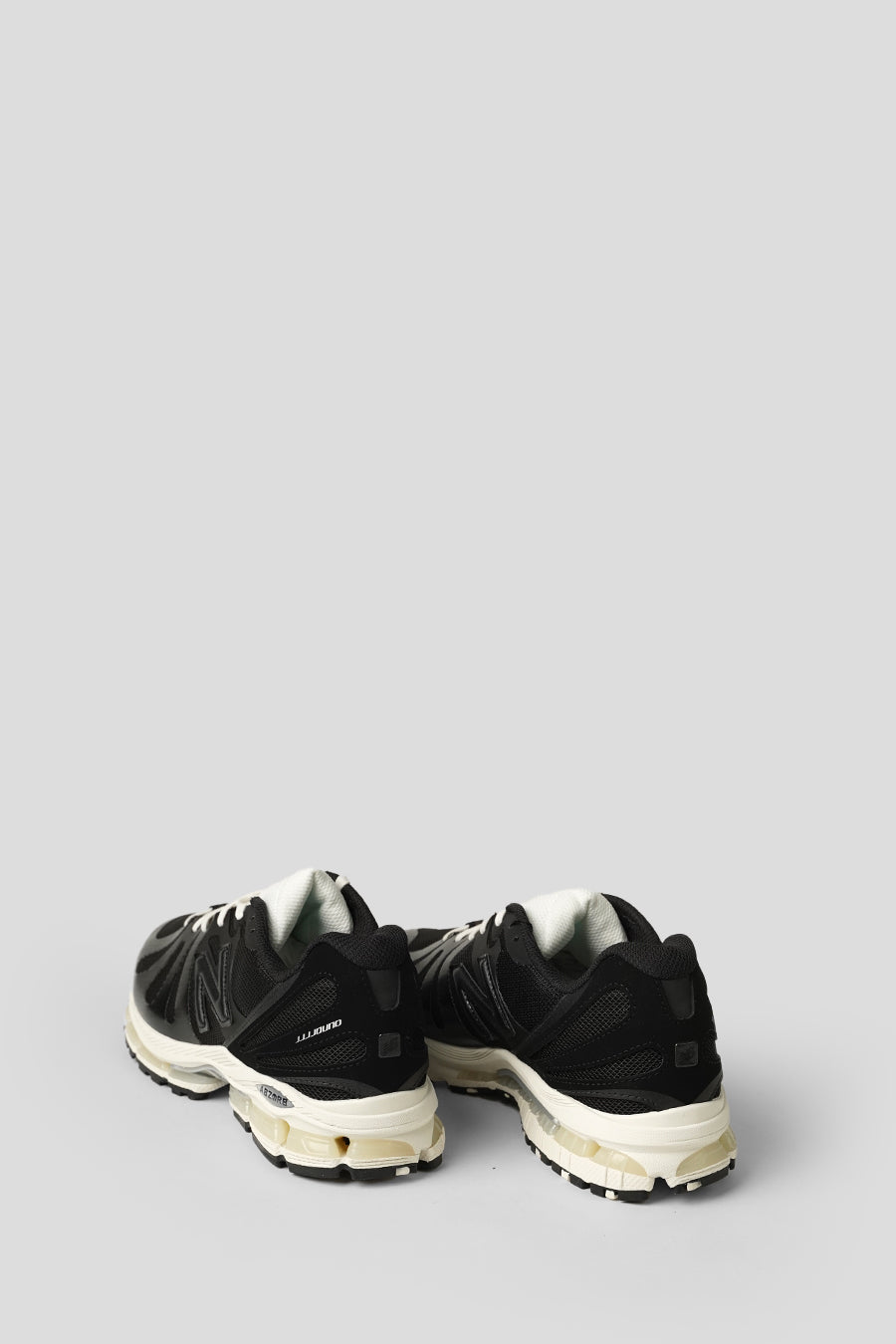 NEW BALANCE - SNEAKERS 1890 X JJJJOUND BLACK ET WHITE - LE LABO STORE