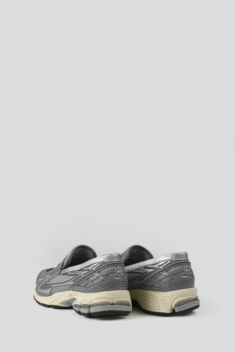 NEW BALANCE - SNEAKERS U1906LAE SILVER ET SHADOW GREY - LE LABO STORE