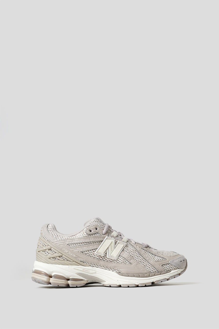 NEW BALANCE - MOONROCK MOONBEAM AND SEA SALT 1906R GREY DAY SNEAKERS - LE LABO STORE