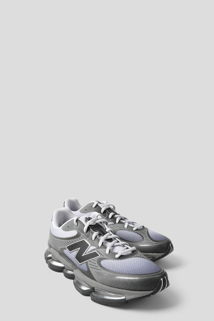 NEW BALANCE - SNEAKERS 2000PCD ABZORB PEARL GREY ET BLACK - LE LABO STORE