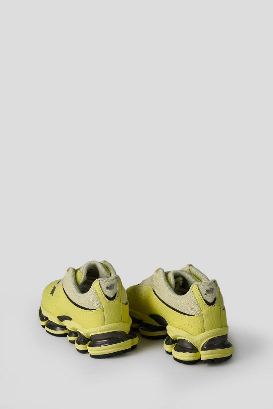 NEW BALANCE - SNEAKERS 2000S FENNEL SEED ET PISTACHIO BUTTER - LE LABO STORE